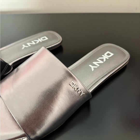 DKNY by Donna Karen Metallic Silver And Rhinestone Slide On Sandals Size 8 - Picture 2 of 8